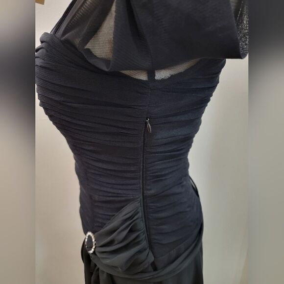 Sangria Fully Lined Black Midi Dress Square Neck V Back Ruffle 3/4 Sleeve Size 8 - Picture 4 of 11